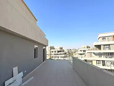 Penthouse For sale - 5 rooms - floor 5