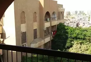 Apartments For sale - 3 rooms - floor 4