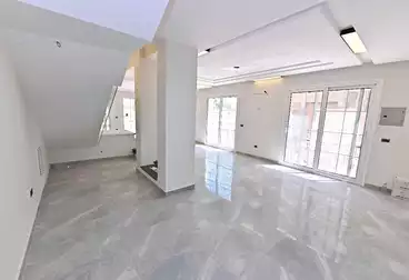 تاون هاوس للبيع - 3 غرف