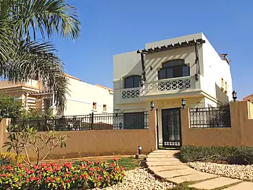 فلل للإيجار - 5 غرف