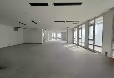 مكاتب للبيع - 3 غرف - بالدور 2