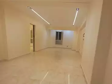 شقق للبيع - 3 غرف - بالدور 1