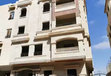 شقق للبيع - 3 غرف - بالدور 1