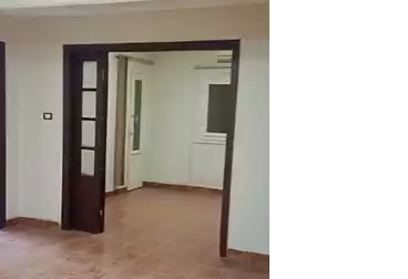 مكاتب للإيجار - 4 غرف - بالدور 2