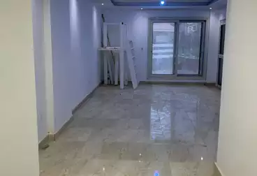 شقة بحديقة للإيجار - 3 غرف