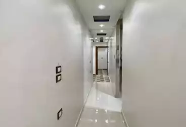 Apartments For sale - 3 rooms - floor 4