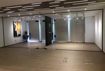 مكاتب للإيجار - 3 غرف - بالدور 3