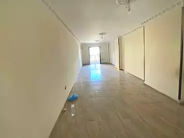 شقق للإيجار - 3 غرف - بالدور 5