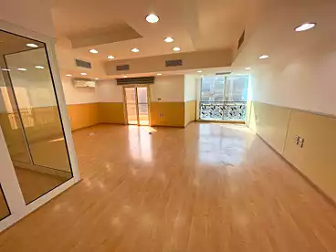 Administrative For rent - 4 rooms - floor 3