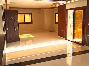 شقق للبيع - 3 غرف - بالدور 1