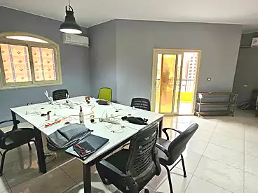 إداري للإيجار - 7 غرف - بالدور 3
