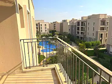شقق للبيع - 3 غرف - بالدور 0