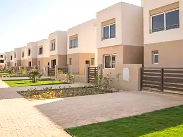 تاون هاوس للبيع - 4 غرف