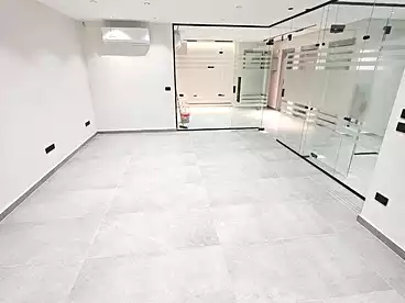 Administrative For rent - 4 rooms - floor 5
