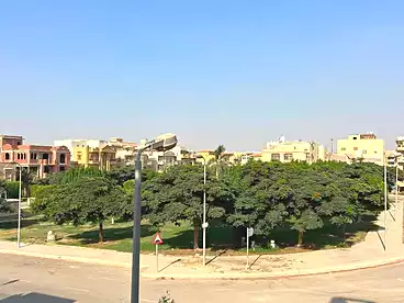 عقارات للبيع - 22 غرف