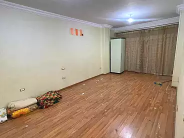 شقق للبيع - 3 غرف - بالدور 1