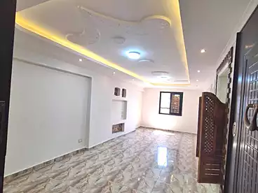 شقق للبيع - 3 غرف - بالدور 8