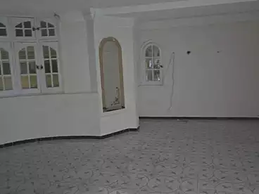 شقق للبيع - 3 غرف - بالدور 8