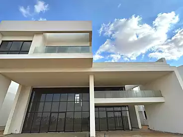 عقارات للبيع - 5 غرف