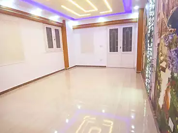 شقق للبيع - 3 غرف - بالدور 1