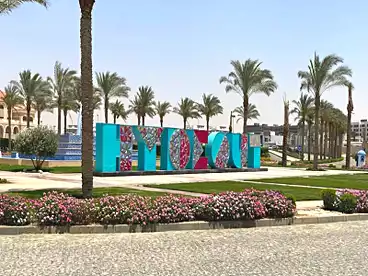 شقق للبيع - 1 غرف - بالدور 6