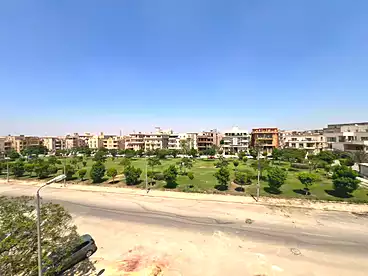 شقق للبيع - 3 غرف - بالدور 1