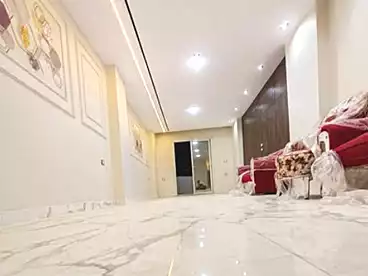 شقق للبيع - 3 غرف - بالدور 8