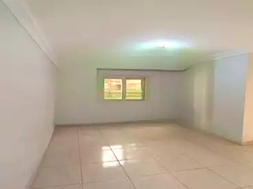 عقارات للبيع - 3 غرف - بالدور 4