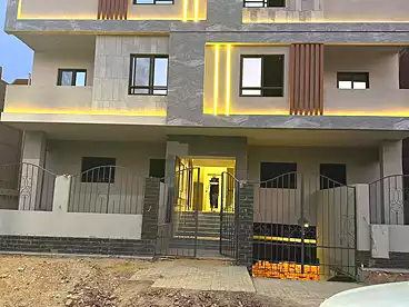 عقارات للبيع - 3 غرف - بالدور 1