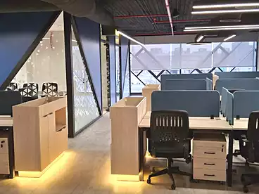 إداري للإيجار - 5 غرف - بالدور 7