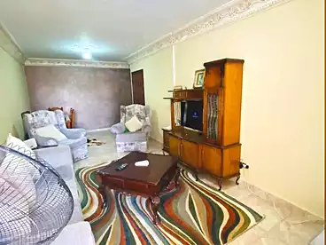 عقارات للبيع - 3 غرف - بالدور 15