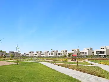 شقق للبيع - 5 غرف