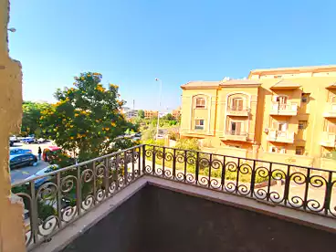 شقق للبيع - 3 غرف - بالدور 2
