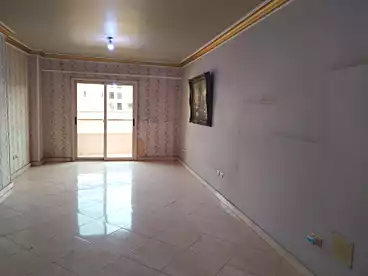 شقق للبيع - 3 غرف - بالدور 1
