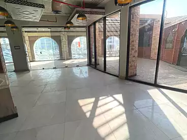 تجاري للإيجار