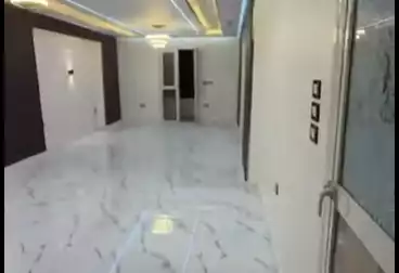 شقق للإيجار - 3 غرف - بالدور 8