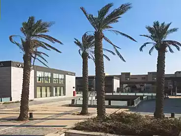 مكاتب للإيجار - 3 غرف - بالدور 0