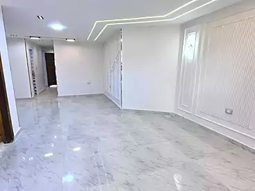 شقق للبيع - 3 غرف - بالدور 7