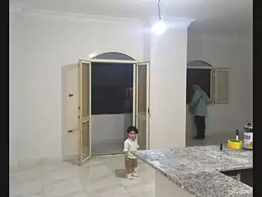 شقق للإيجار - 3 غرف - بالدور 0