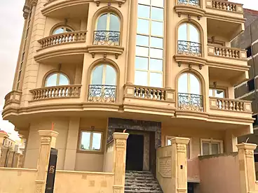 شقق للبيع - 3 غرف - بالدور 0