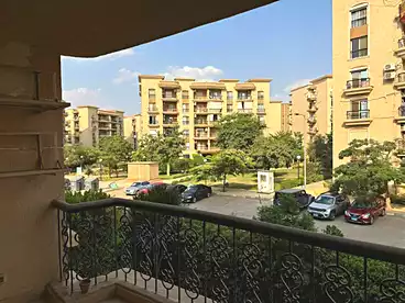 Apartments For sale - 3 rooms - floor 1