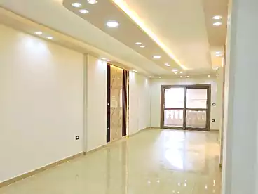شقق للبيع - 3 غرف - بالدور 5