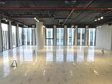 مقر إداري للإيجار - 6 غرف - بالدور 2