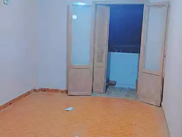 Apartments For rent - 3 rooms - floor 5