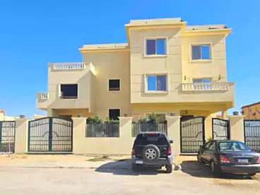 عقارات للبيع - 7 غرف