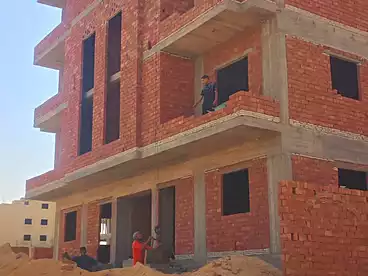 شقق للبيع - 3 غرف - بالدور 1