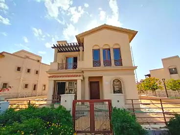 عقارات للبيع - 5 غرف