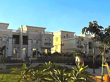 فيلا منفصلة للبيع - 6 غرف