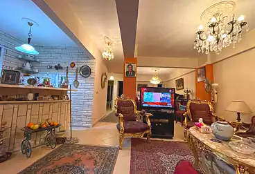 عقارات للبيع - 2 غرف - بالدور 8