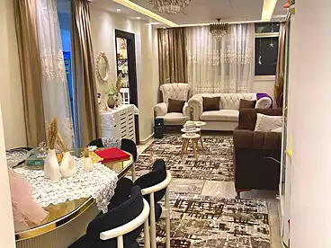 شقق للبيع - 3 غرف - بالدور 7